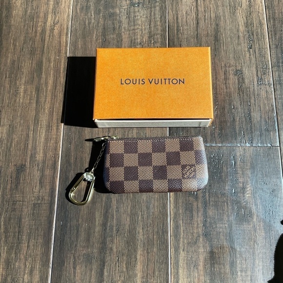 LOUIS VUITTON Damier Ebene Key Pouch - Picture 1 of 8